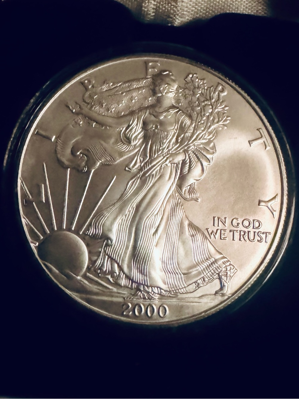 Silver American Eagle 2000 Bullion Coin - Silver Finish